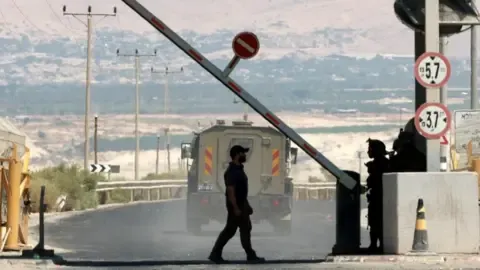 Two Persons Gunned Down in Incident Adjacent to West Bank-Jordan Checkpoint, Israeli Military States