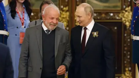 Brazil’s President Luiz Inácio Lula da Silva States He Has No Connection To Donald Trump