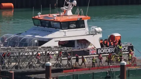 Initial UK Judicial Challenge Lodged Against Migrant Return Agreement